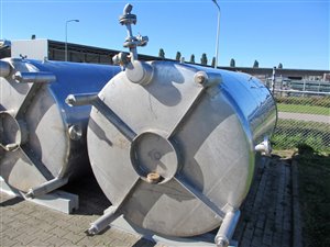 Edelstahltank 8000 Liter mit Rührwerk