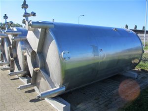 Edelstahltank 8000 Liter mit Rührwerk