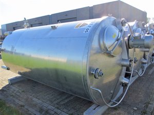 Edelstahltank 8000 Liter mit Rührwerk