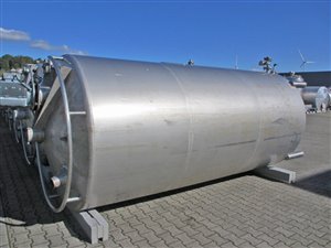 Edelstahltank 8000 Liter mit Rührwerk